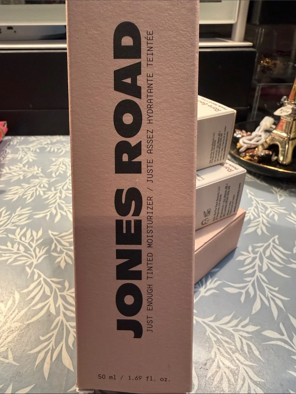 Jones Road Tinted Moisturizer in Alabaster